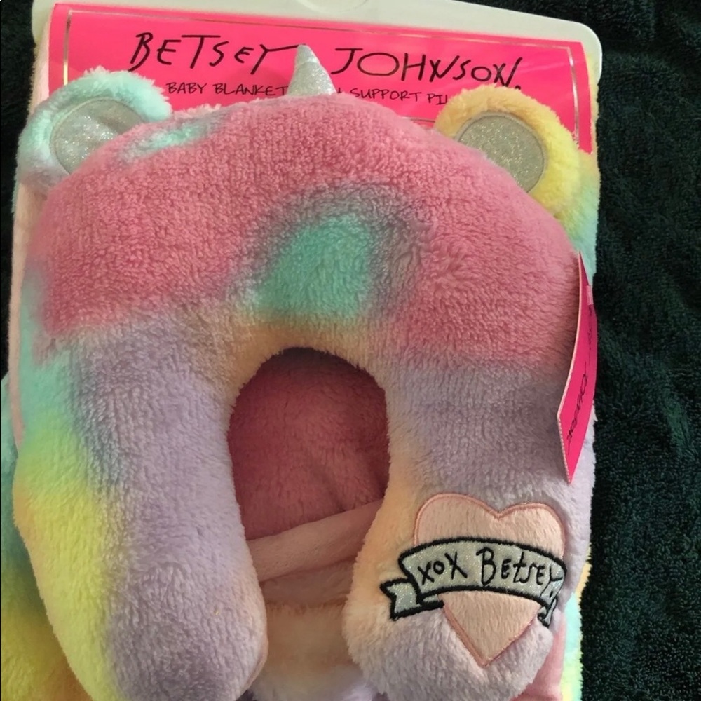 Betsey Johnson Unicorn blanket and head